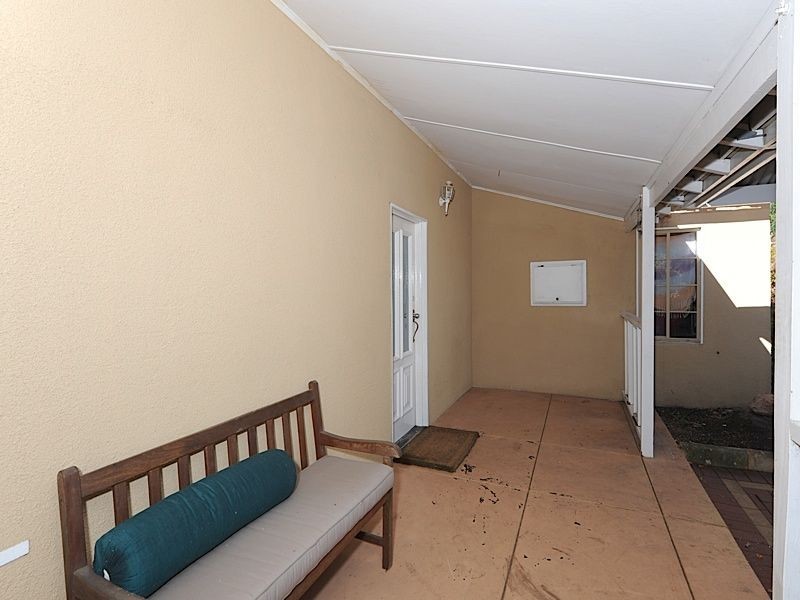 28 Renou Street, Queens Park WA 6107