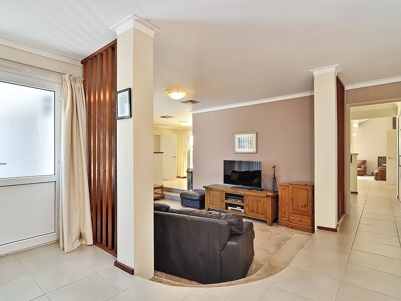 1 Mcguiness Drive, Leeming WA 6149