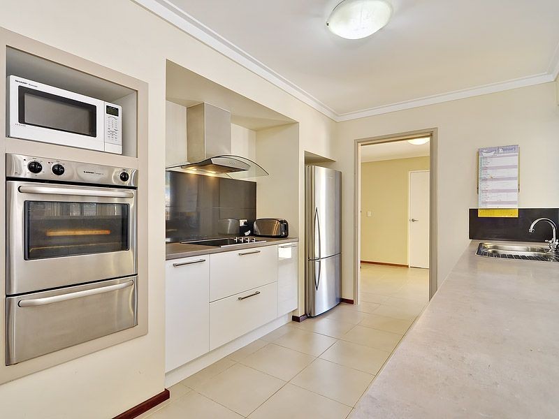 1 Mcguiness Drive, Leeming WA 6149