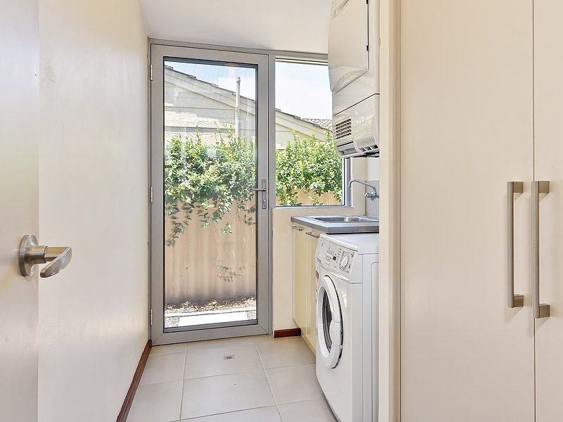 1 Mcguiness Drive, Leeming WA 6149