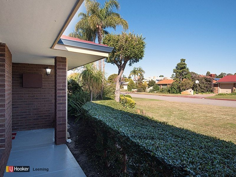 11 Amphion Place, Leeming WA 6149