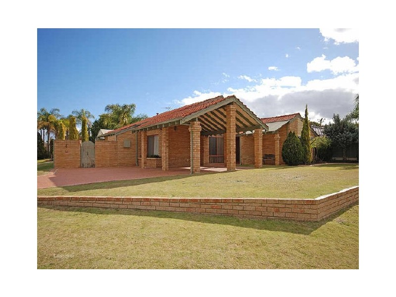 4 Capill Corner, Leeming WA 6149