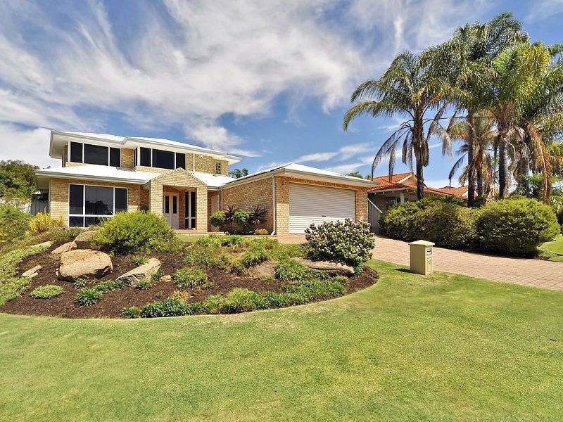 13 Green Croft Gardens, Leeming WA 6149