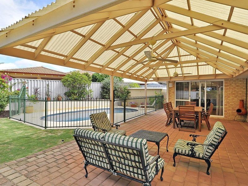 13 Green Croft Gardens, Leeming WA 6149