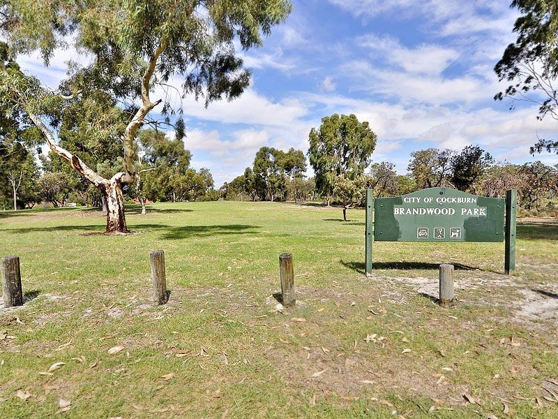 13 Green Croft Gardens, Leeming WA 6149