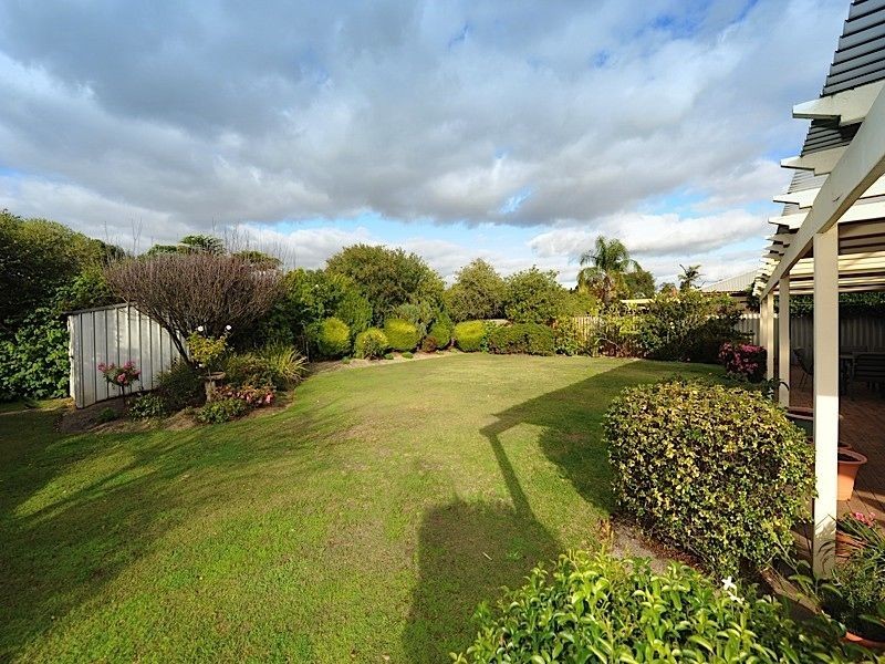 66 Findlay Road, Leeming WA 6149