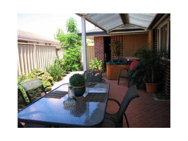 46 Bennett Drive, Canning Vale WA 6155