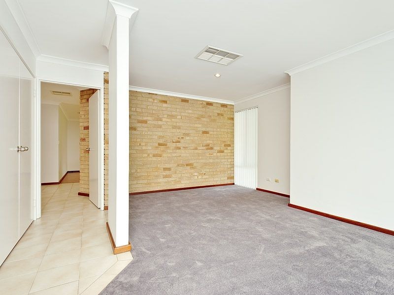 25B McKivett Crescent, Leeming WA 6149