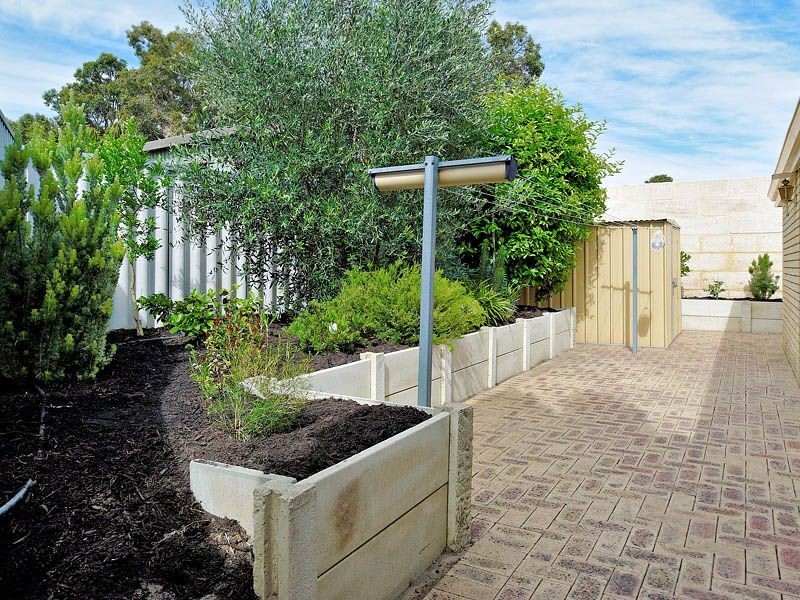 25B McKivett Crescent, Leeming WA 6149