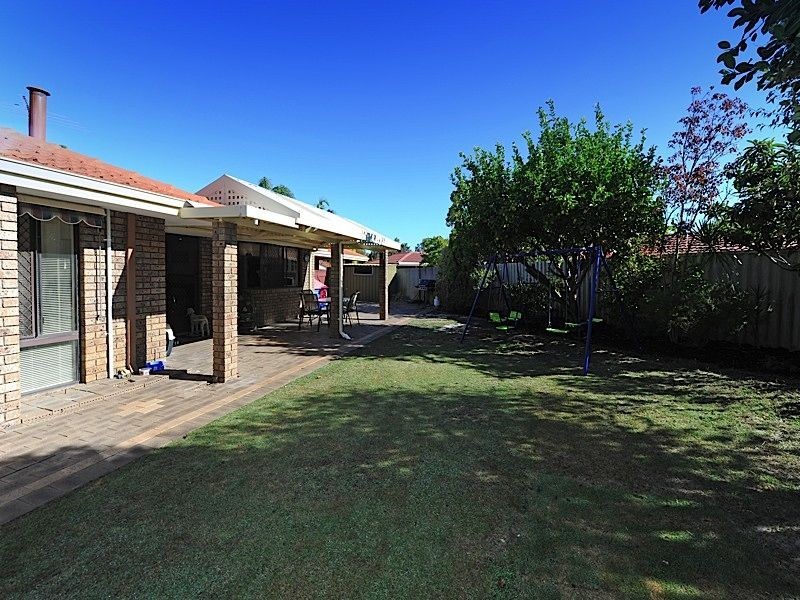 19 Earnshaw Loop, Leeming WA 6149
