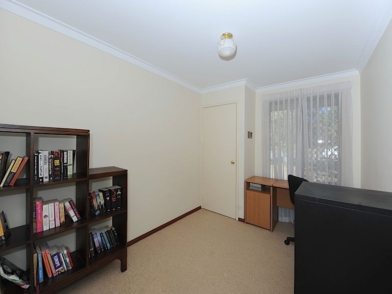 19 Earnshaw Loop, Leeming WA 6149