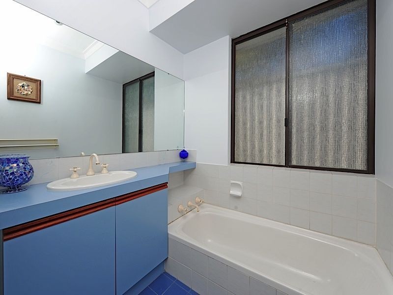 19 Earnshaw Loop, Leeming WA 6149