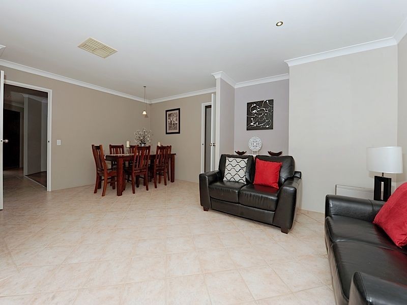 9 Brandwood Gardens, Leeming WA 6149