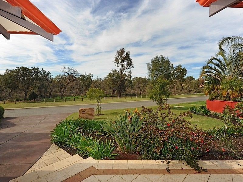 9 Brandwood Gardens, Leeming WA 6149
