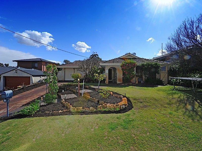 5 More Crescent, Bull Creek WA 6149