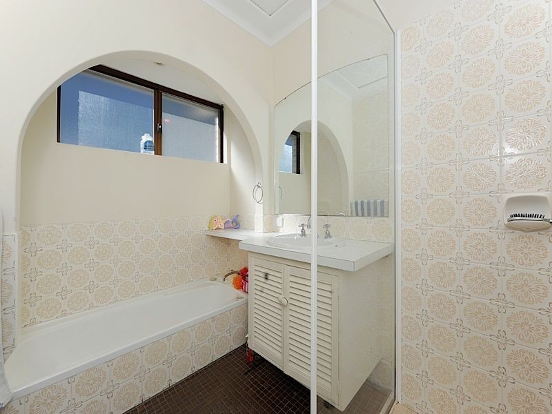 5 More Crescent, Bull Creek WA 6149