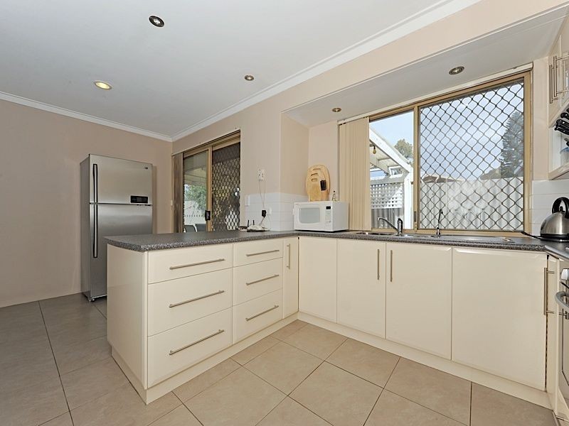 10B Camp Court, Leeming WA 6149