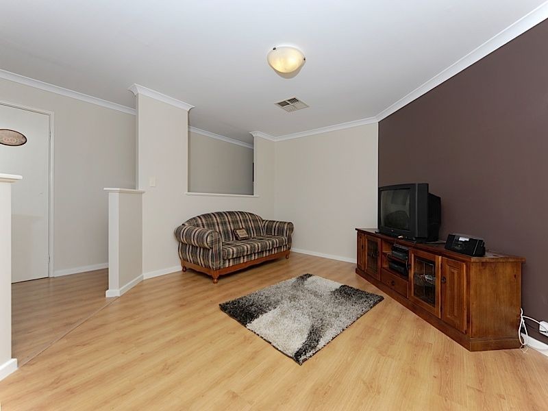 31 Monroe Turn, Success WA 6164