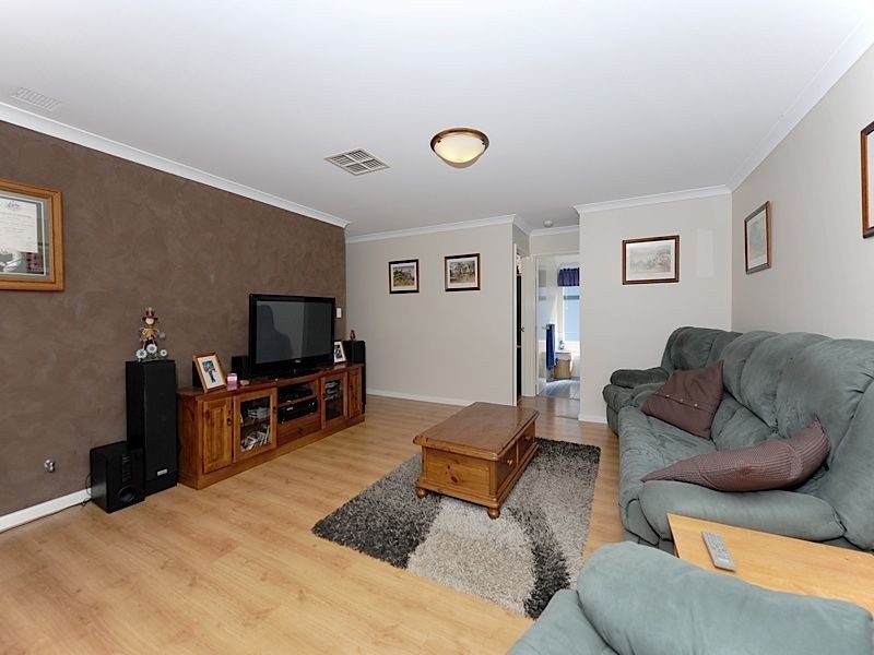 31 Monroe Turn, Success WA 6164