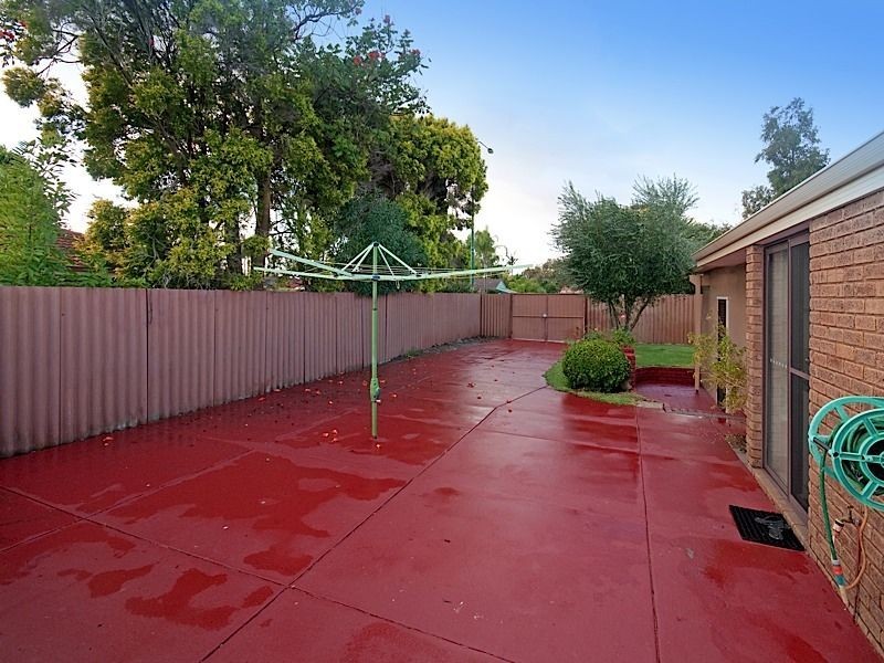 1 Chalmers Place, Leeming WA 6149