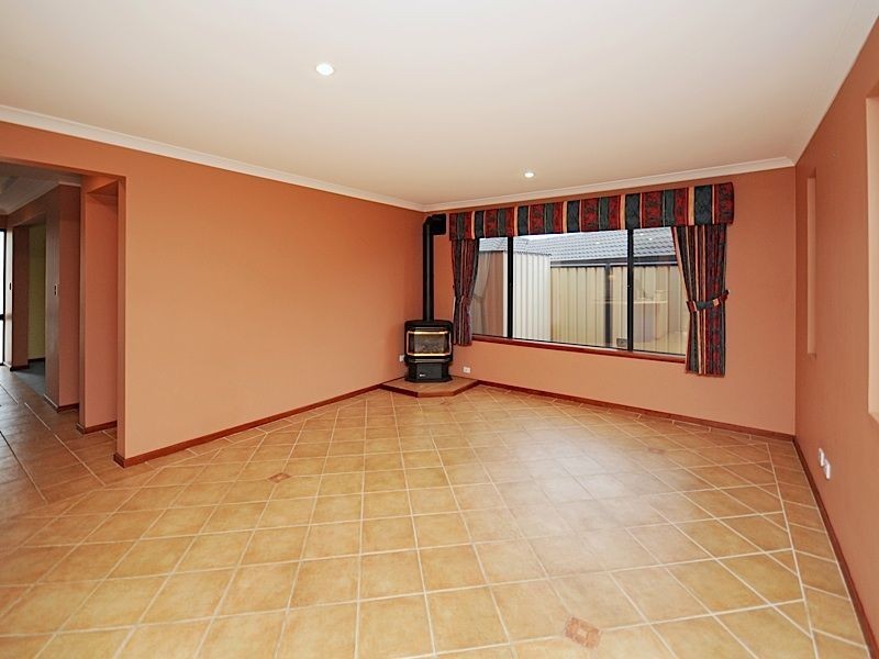 31 Westerway Terrace, North Lake WA 6163