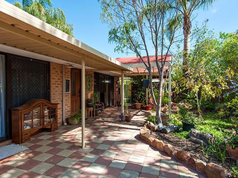 14B Blacksmith Court, Bibra Lake WA 6163
