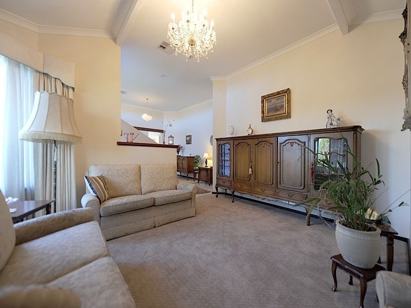 7 Twin Branch Rise, Leeming WA 6149