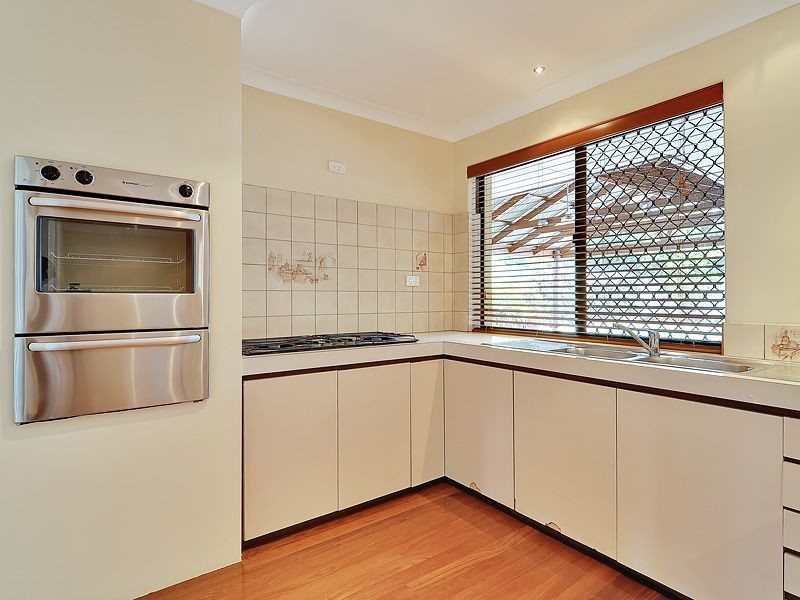 186 Winterfold Road, Kardinya WA 6163