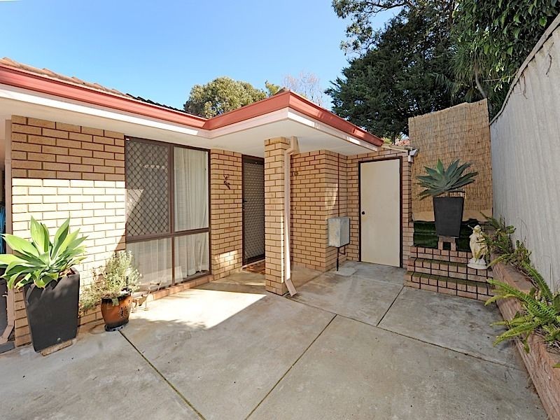 3/13 Yeovil Crescent, Bicton WA 6157