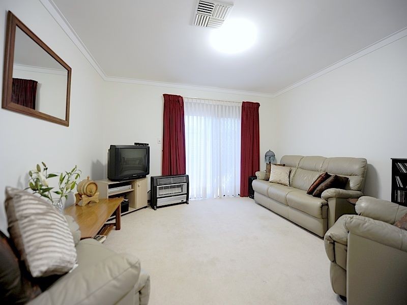 3/13 Yeovil Crescent, Bicton WA 6157