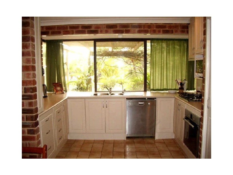 32 Lakes Way, Jandakot WA 6164