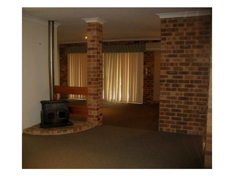 32 Lakes Way, Jandakot WA 6164