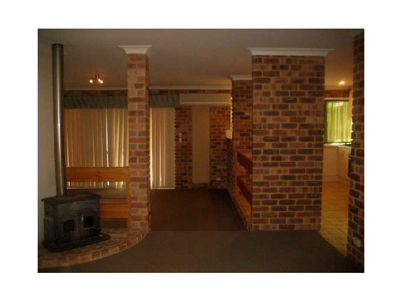 32 Lakes Way, Jandakot WA 6164