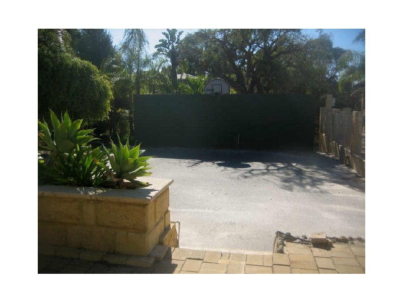 32 Lakes Way, Jandakot WA 6164