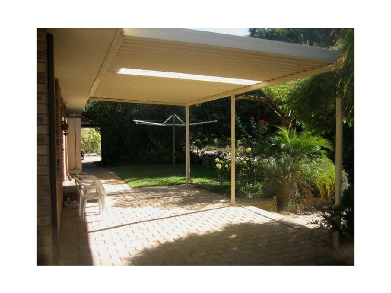 32 Lakes Way, Jandakot WA 6164