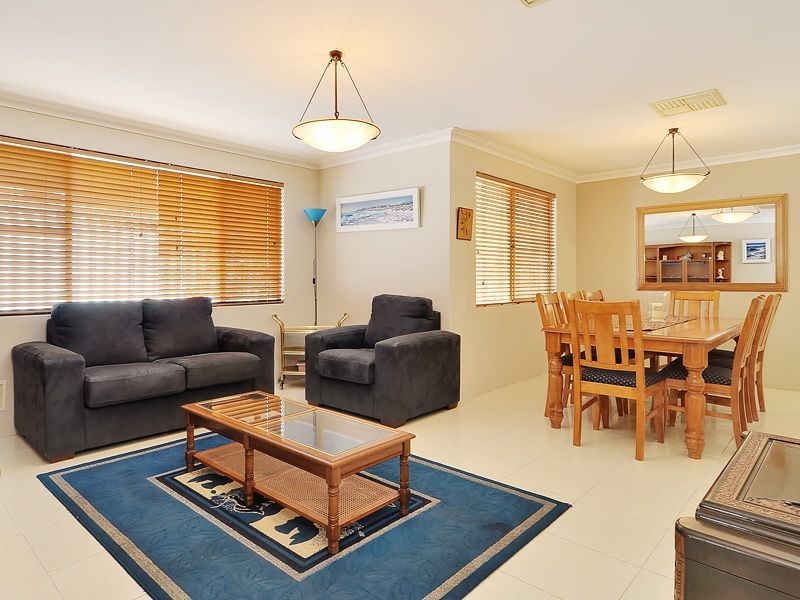 12 Devenish Way, Leeming WA 6149