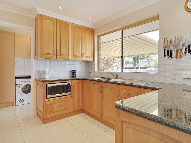 12 Devenish Way, Leeming WA 6149