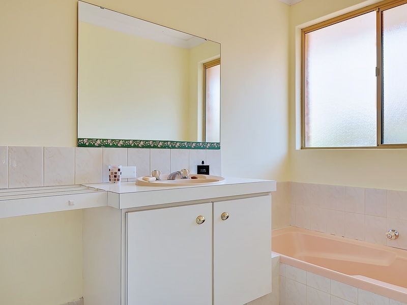 12 Devenish Way, Leeming WA 6149