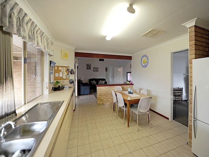 73 Casserly Drive, Leeming WA 6149