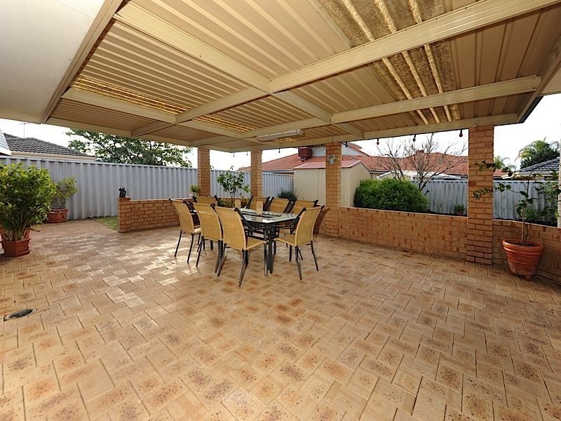 73 Casserly Drive, Leeming WA 6149