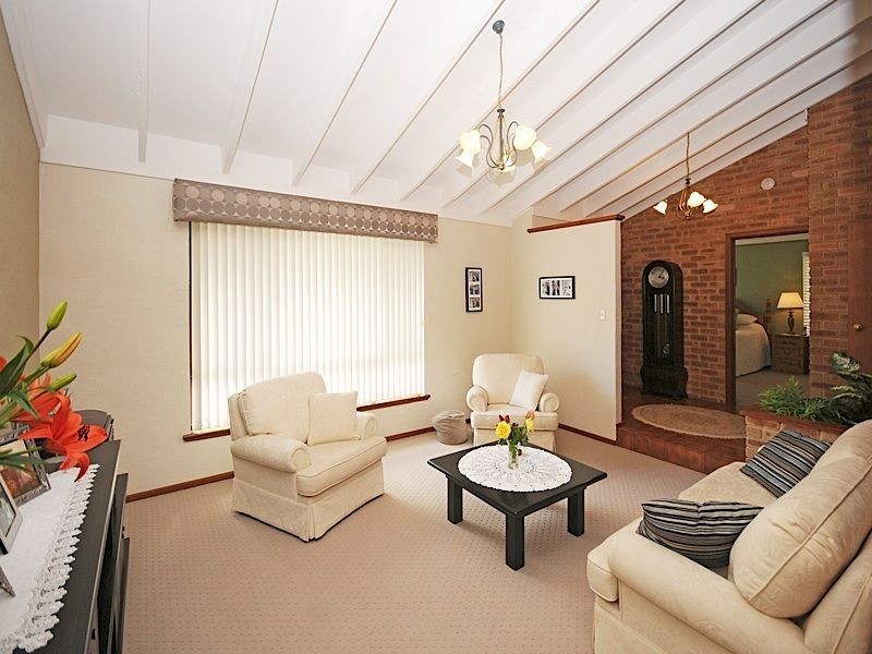 46 Winchester Way, Leeming WA 6149