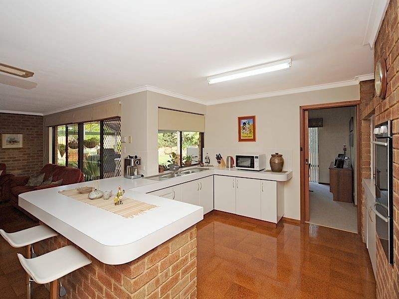 46 Winchester Way, Leeming WA 6149