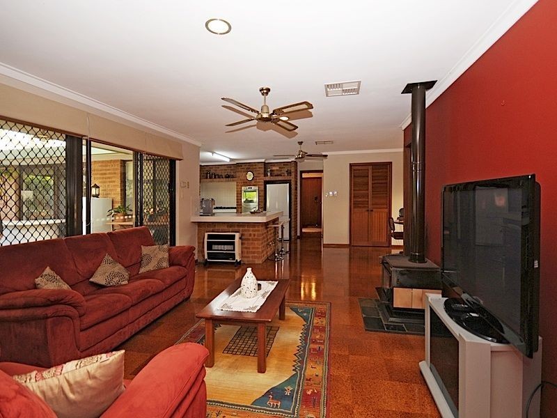 46 Winchester Way, Leeming WA 6149