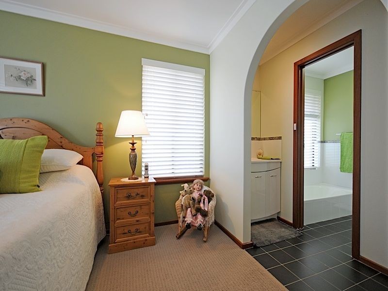 46 Winchester Way, Leeming WA 6149