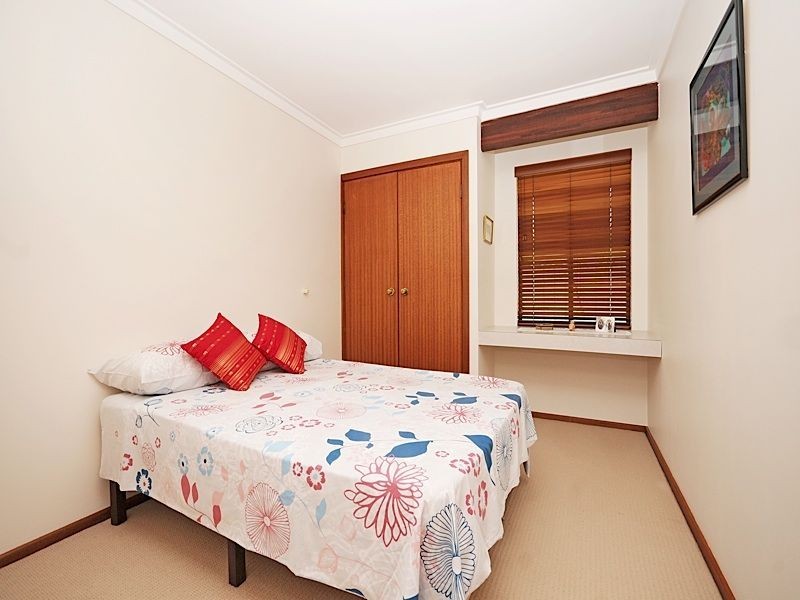 46 Winchester Way, Leeming WA 6149