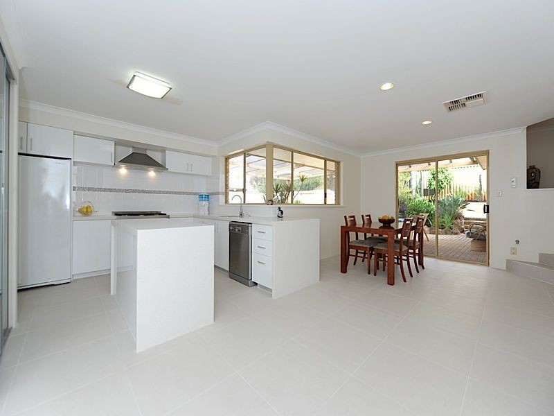 20 Ela Street, Leeming WA 6149