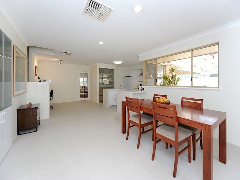 20 Ela Street, Leeming WA 6149