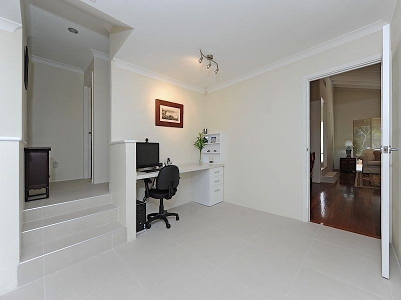 20 Ela Street, Leeming WA 6149