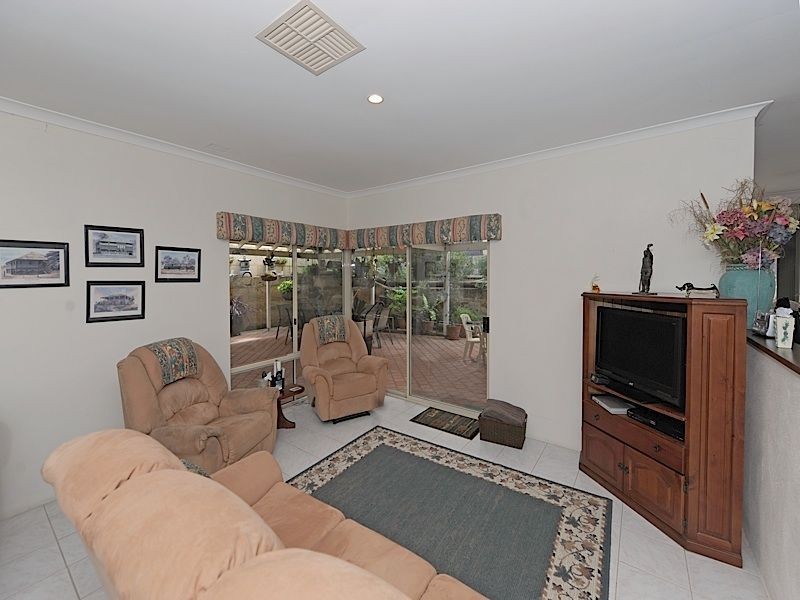 15 Kooyonga Cross, Jandakot WA 6164