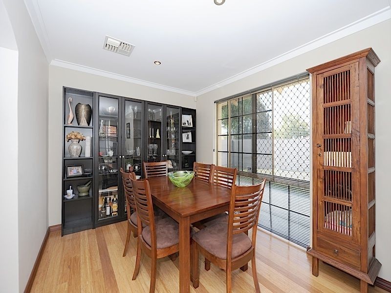1A Howlett Place, Leeming WA 6149